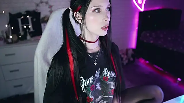  Uindi  online show from 10, 3, 2025