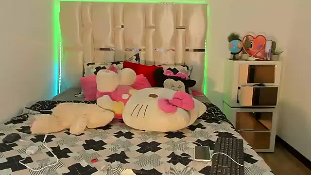 viioolleettaa online show from 13, 12, 2024