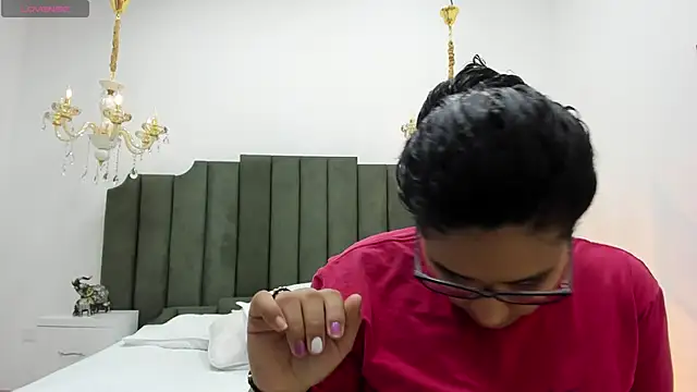 DanielleEvans  online show from 8, 3, 2025