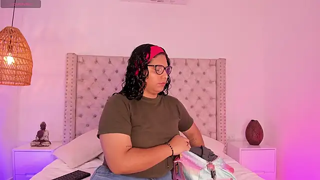 DanielleEvans  online show from 15, 3, 2025