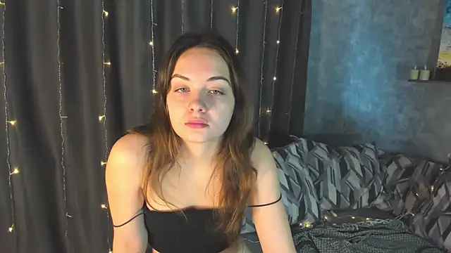 Snapshot of KristinaLoison chatting on 12, 2, 2025 KristinaLoison online show from 12, 2, 2025