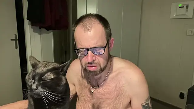 FABIOGLASSES online show from 3, 5, 2026