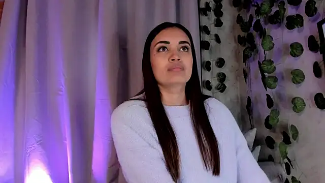 aisha es online show from 5, 3, 2025