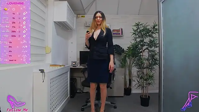 EllaMilf  online show from 26, 1, 2025