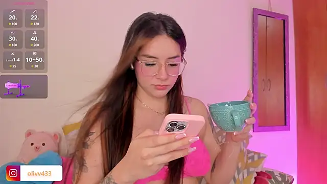 olivia  s online show from 23, 3, 2025