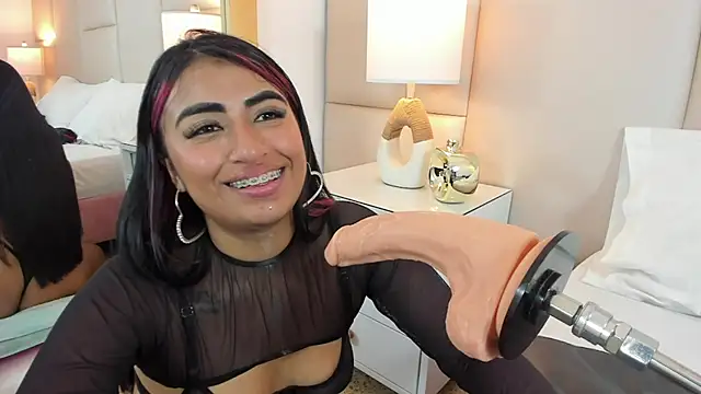 AntoniaRoss  online show from 22, 2, 2025