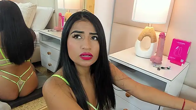 AntoniaRoss  online show from 20, 4, 2026