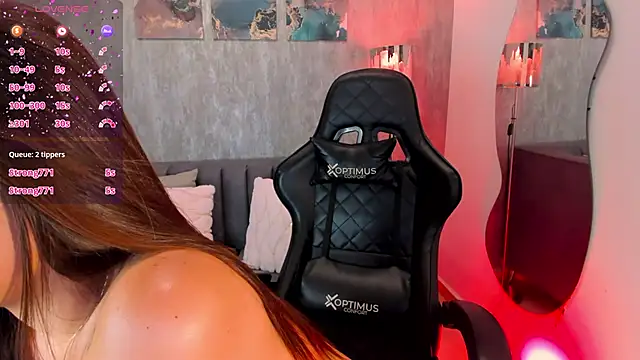 Snapshot of MelanieHudson_ chatting on 15, 12, 2024 MelanieHudson  online show from 15, 12, 2024