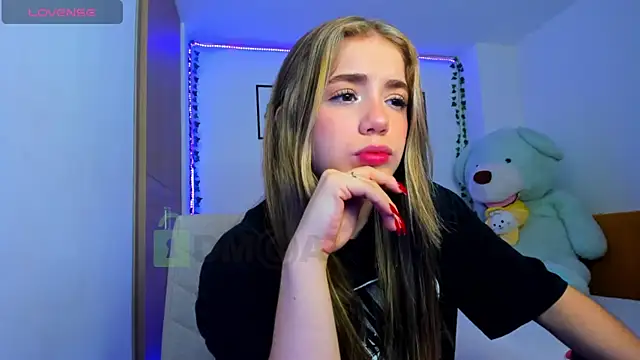 Snapshot of ShelbyHagen chatting on 13, 12, 2024 ShelbyHagen online show from 13, 12, 2024