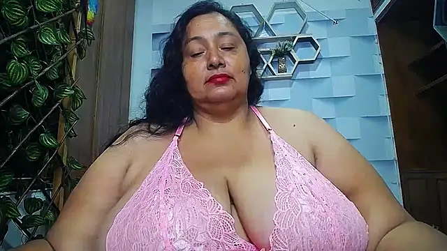 Snapshot of TistMature chatting on 17, 10, 2025 TistMature online show from 17, 10, 2025