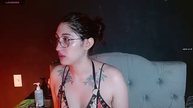 Red-moon1 online show from 10, 6, 2026