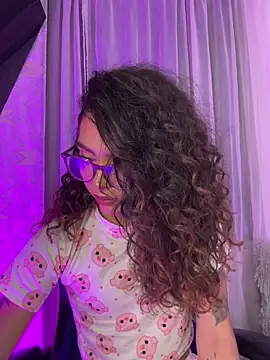 Snapshot of Samantha_Bernardo chatting on 6, 2, 2026 Samantha Bernardo online show from 6, 2, 2026