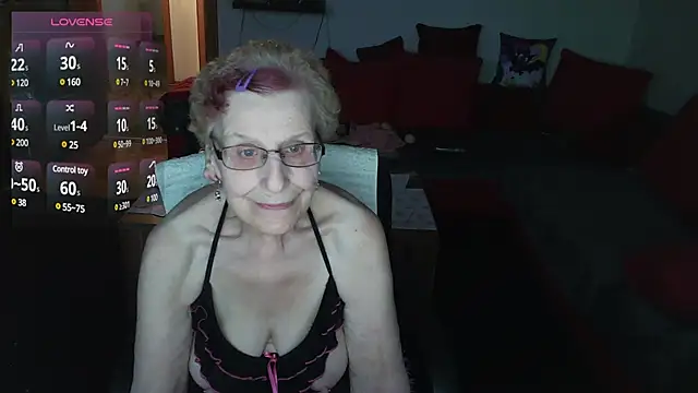 HeisseomaOriginal online show from 19, 1, 2025