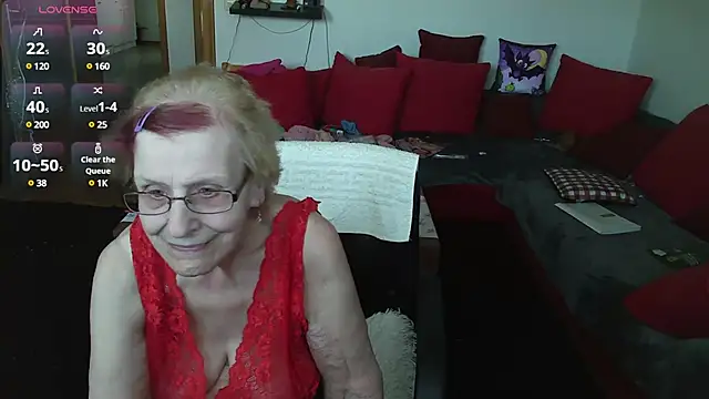 HeisseomaOriginal online show from 5, 3, 2025