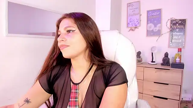 bluee hazell online show from 7, 2, 2025