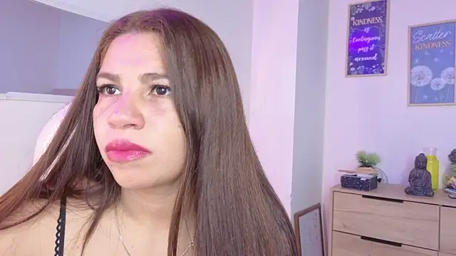 bluee hazell online show from 14, 3, 2026