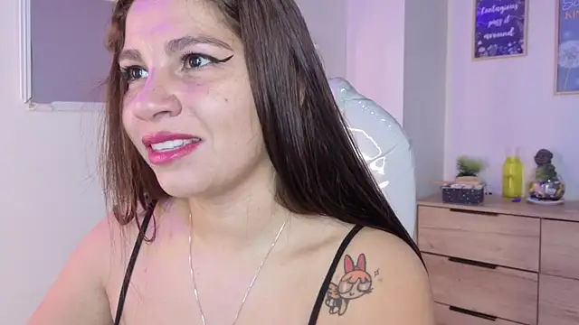 bluee hazell online show from 1, 4, 2026