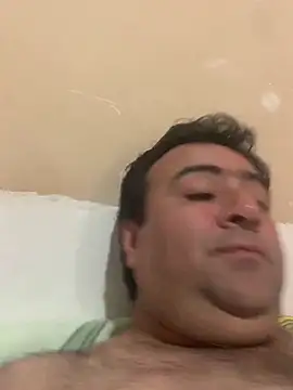 EmilianoGt online show from 12, 11, 2025