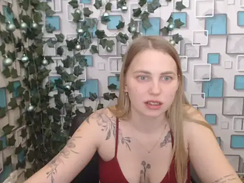 Snapshot of klerkarina chatting on 5, 1, 2025 klerkarina online show from 5, 1, 2025