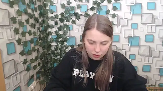 Snapshot of klerkarina chatting on 21, 2, 2025 klerkarina online show from 21, 2, 2025