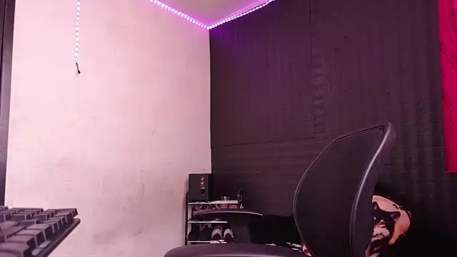 Diana Lozano online show from 3, 2, 2025