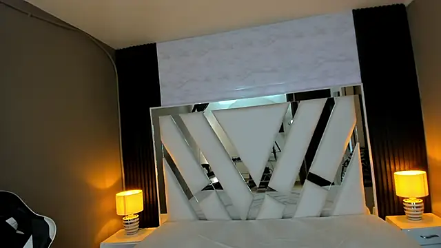 Linda4Petite online show from 10, 2, 2026