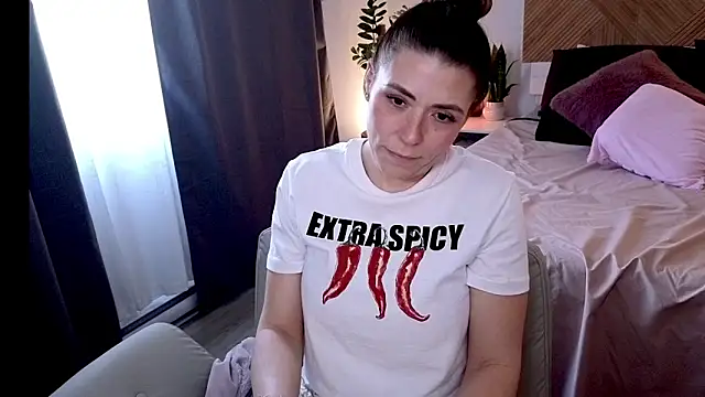 Snapshot of Ellie-L-Elizabeth chatting on 23, 4, 2026 Ellie-L-Elizabeth online show from 23, 4, 2026