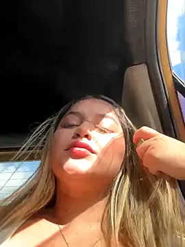 lunablossom  online show from 19, 10, 2025