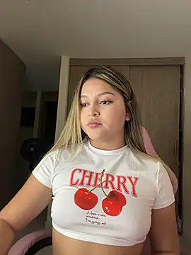 lunablossom  online show from 7, 3, 2026