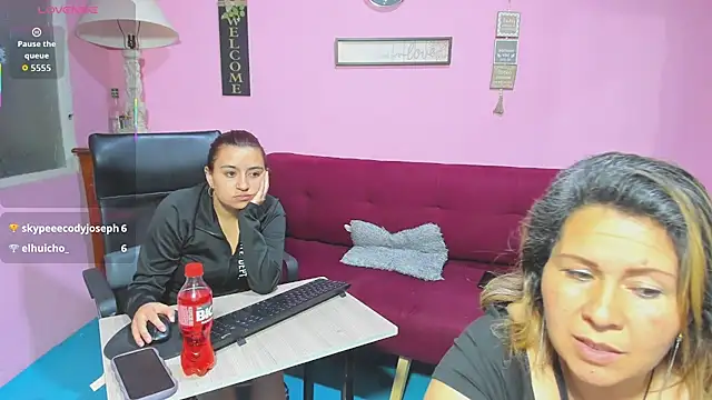 lesbiancuple online show from 10, 10, 2025