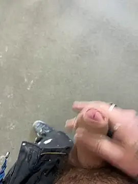 Snapshot of RenaudS-02 chatting on 6, 12, 2024 RenaudS-02 online show from 6, 12, 2024