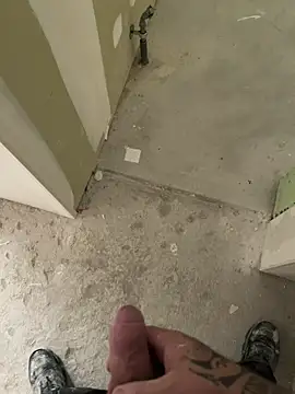 Snapshot of RenaudS-02 chatting on 8, 10, 2025 RenaudS-02 online show from 8, 10, 2025