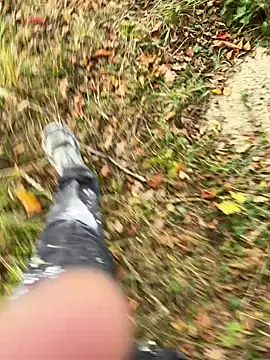 Snapshot of RenaudS-02 chatting on 16, 10, 2025 RenaudS-02 online show from 16, 10, 2025