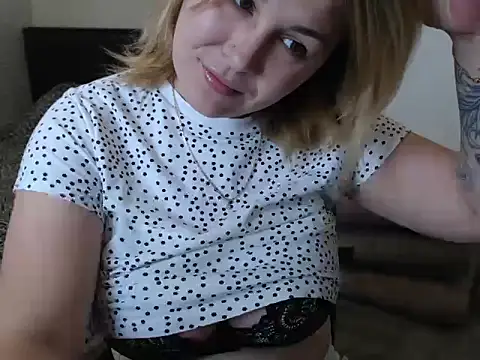 Snapshot of leeilawow chatting on 26, 5, 2026 leeilawow online show from 26, 5, 2026