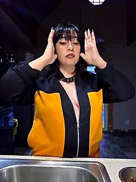 Snapshot of AriannaPena chatting on 6, 11, 2025 AriannaPena online show from 6, 11, 2025