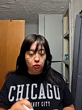 Snapshot of AriannaPena chatting on 20, 11, 2025 AriannaPena online show from 20, 11, 2025