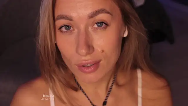 Blondie Bunny online show from 3, 11, 2025