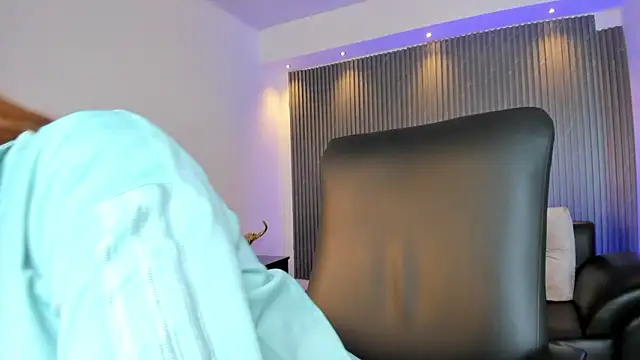 kimbrownn online show from 17, 12, 2025