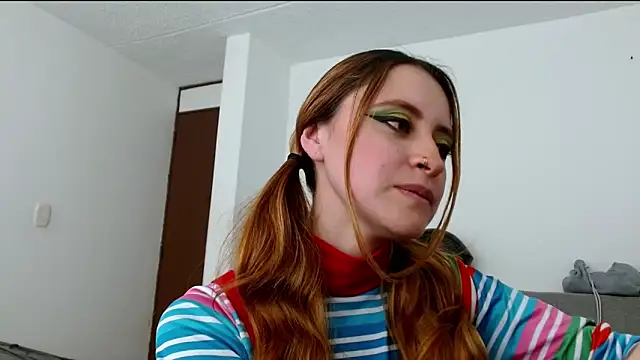 Snapshot of Juls_winter_ chatting on 9, 4, 2026 Juls winter online show from 9, 4, 2026