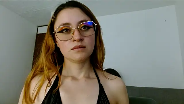 Snapshot of Juls_winter_ chatting on 17, 4, 2026 Juls winter online show from 17, 4, 2026