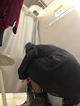 CrazzyChicks online show from 31, 10, 2025