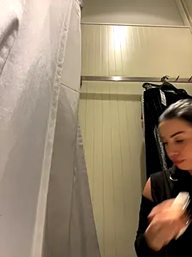 CrazzyChicks online show from 23, 11, 2025