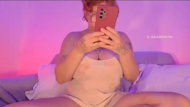 Snapshot of Lilmuh_ chatting on 27, 9, 2025 Lilmuh online show from 27, 9, 2025