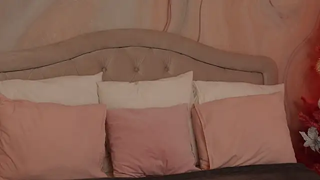 OliviaSirena online show from 14, 12, 2024