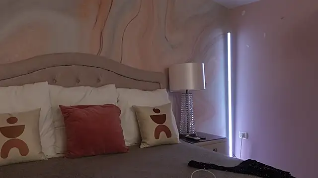 OliviaSirena online show from 9, 10, 2025