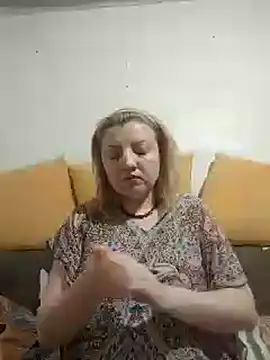 stefanyharper16 online show from 28, 2, 2025