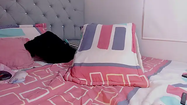 isabella rossse online show from 24, 1, 2025