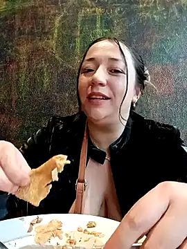 isabella rossse online show from 6, 3, 2025