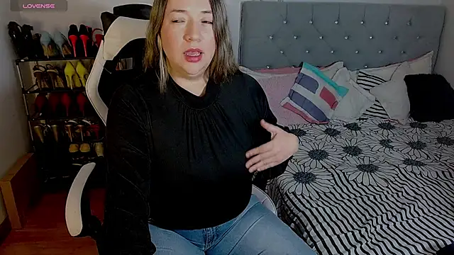 isabella rossse online show from 5, 11, 2025