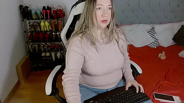 isabella rossse online show from 6, 11, 2025